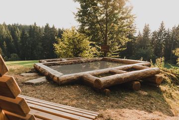 Yoga Plattform unterm Bacherhof